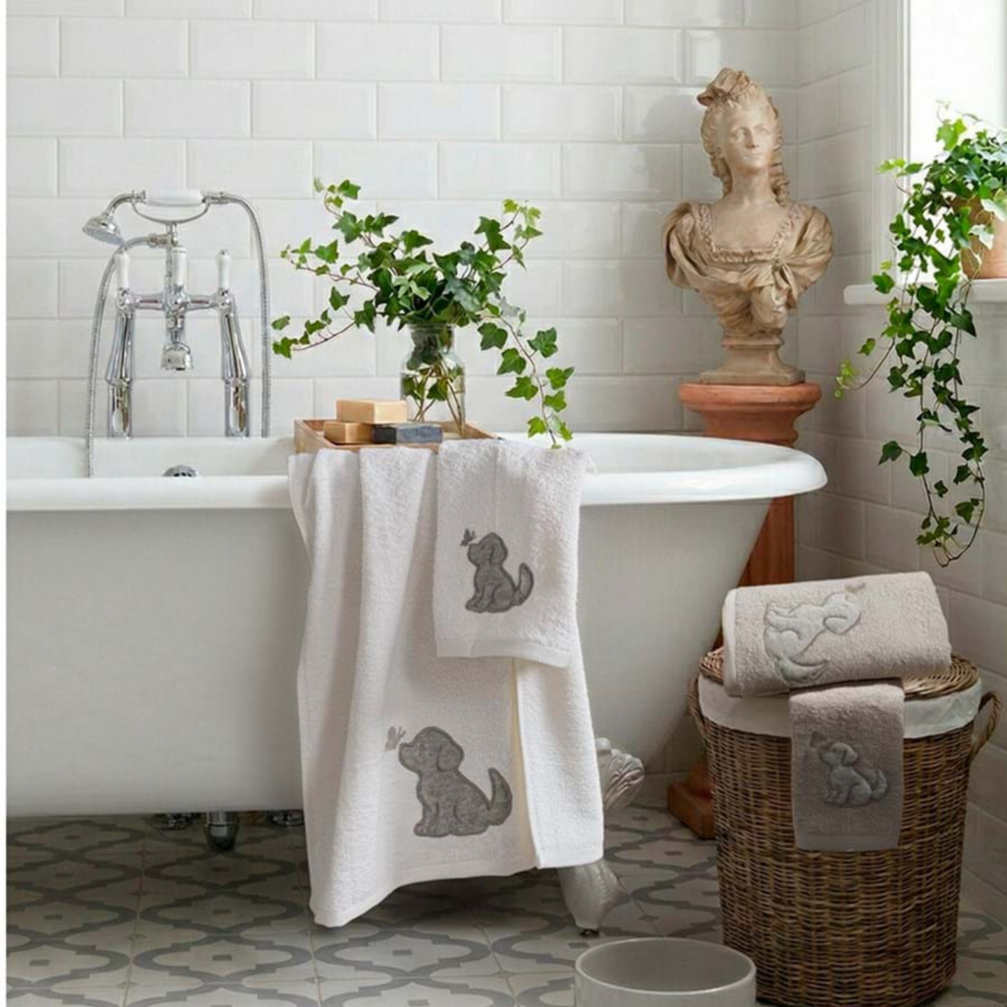 Coppia Spugne Bianco Ricamo Cane 40x60+60x110 · Blanc Mariclò