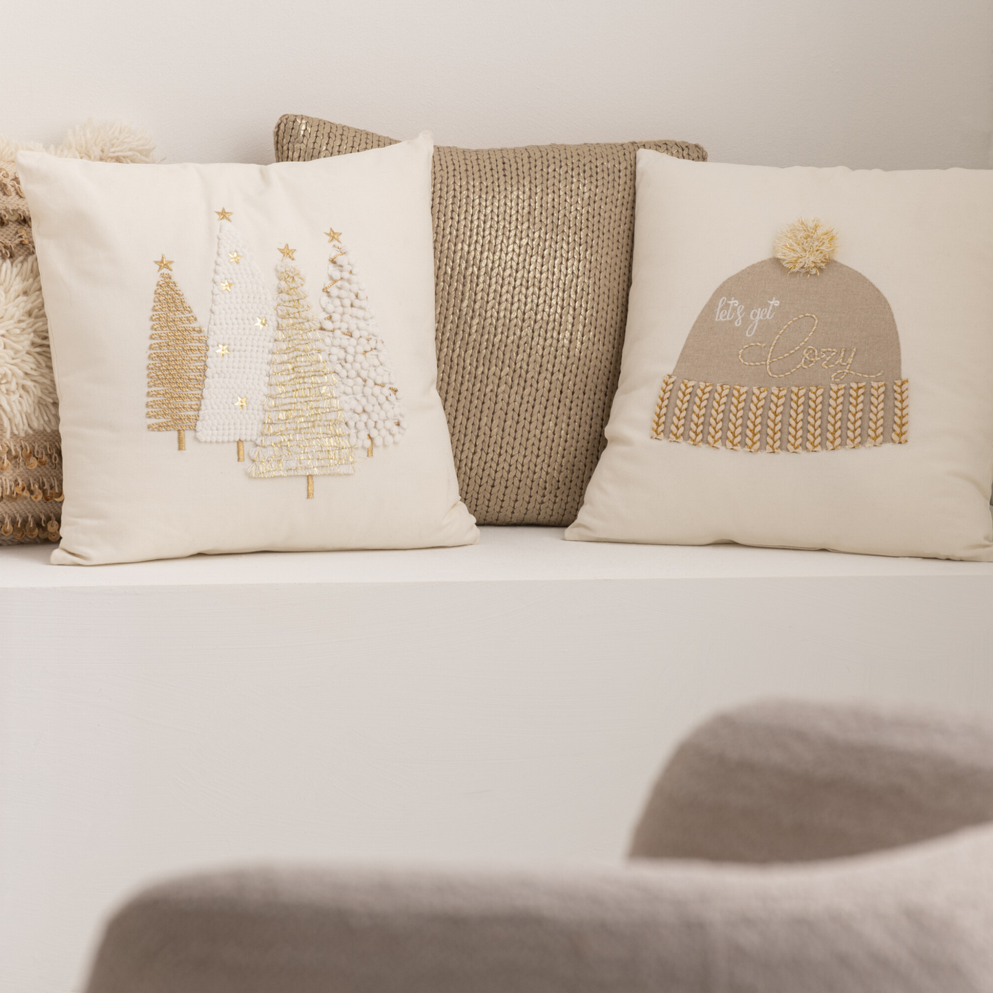 Cuscino in Cotone con Ricamo Berretto Let's Get Cozy 45x45 cm J-Line by Jolipa