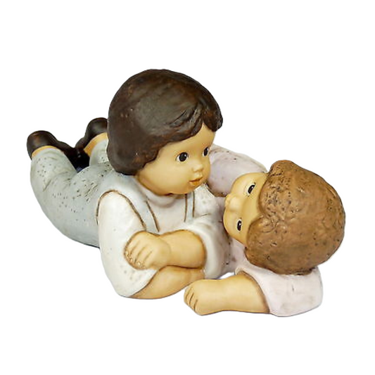 Figurina Chiacchierando Collezione Nina e Marco in Porcellana L. 16 H. 7,5 cm Goebel